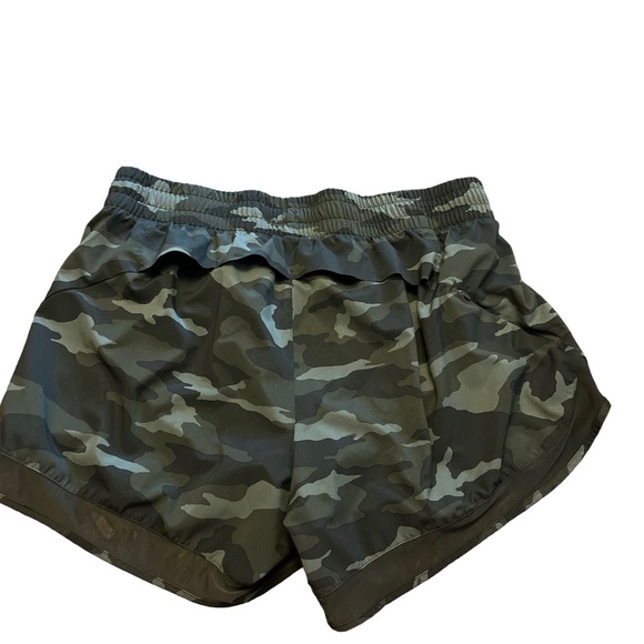 Athleta Printed Mesh Run racer short 4” - Picture 2 of 4